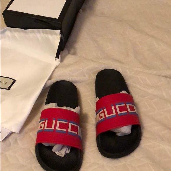 Gucci Shoes - Gucci logo slides